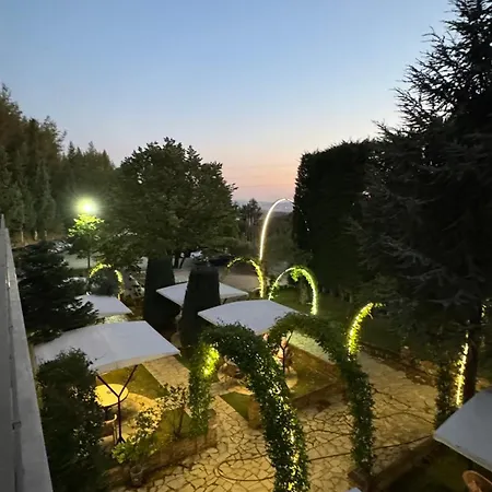 Oaz Hotel Fushe-Kruje