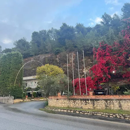 Oaz Hotel Fushe-Kruje