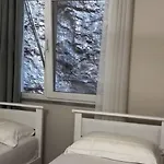 Ξενοδοχείο Oaz 4*