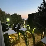Oaz Ξενοδοχείο Fushe-Kruje