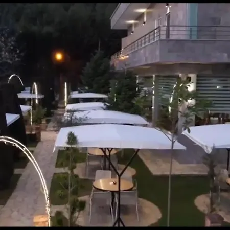 Oaz فندق Fushe-Kruje