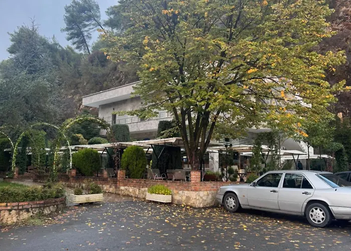 Oaz Hotel Fushe-Kruje